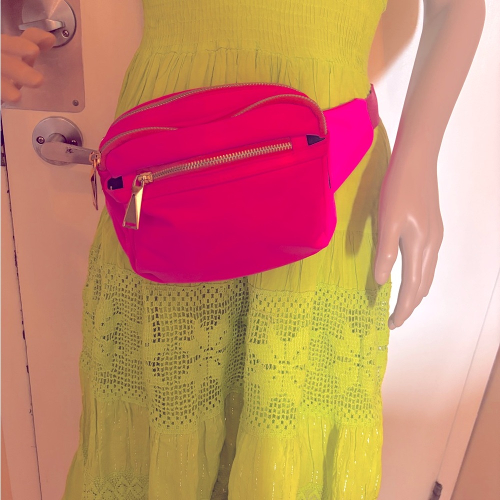 Vibrant Pink Women's Bag with zippers, 4 compartments
